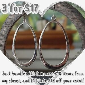 Vtg silver tone oval dangle hoops